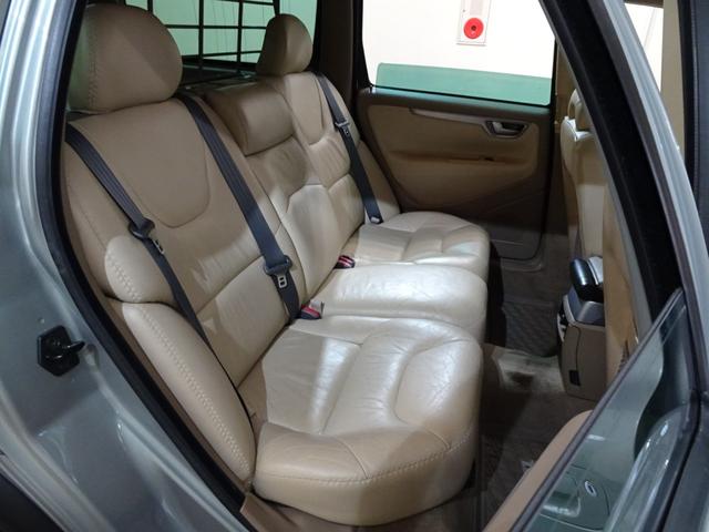 ＸＣ７０ ２．５Ｔ　２００４年モデル　記録簿　禁煙車　直列５気筒２５２０ＣＣターボ　アイシン製５速ＡＴ（ＭＴモード付）　パートタイム４ＷＤ　ガラスサンルーフ　ルーフレール　ＨＩＤ（31枚目）