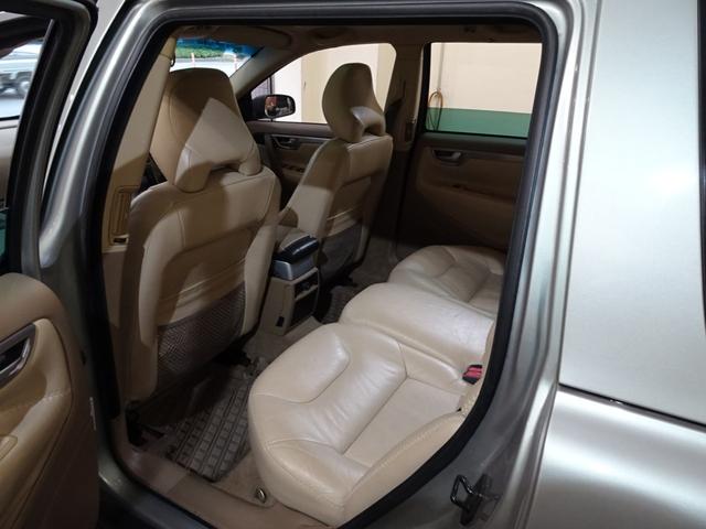 ＸＣ７０ ２．５Ｔ　２００４年モデル　記録簿　禁煙車　直列５気筒２５２０ＣＣターボ　アイシン製５速ＡＴ（ＭＴモード付）　パートタイム４ＷＤ　ガラスサンルーフ　ルーフレール　ＨＩＤ（36枚目）