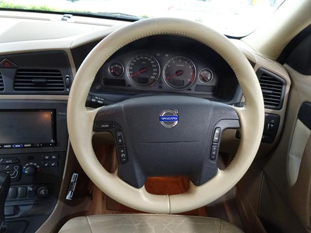 ＸＣ７０ ２．５Ｔ　２００４年モデル　記録簿　禁煙車　直列５気筒２５２０ＣＣターボ　アイシン製５速ＡＴ（ＭＴモード付）　パートタイム４ＷＤ　ガラスサンルーフ　ルーフレール　ＨＩＤ（38枚目）