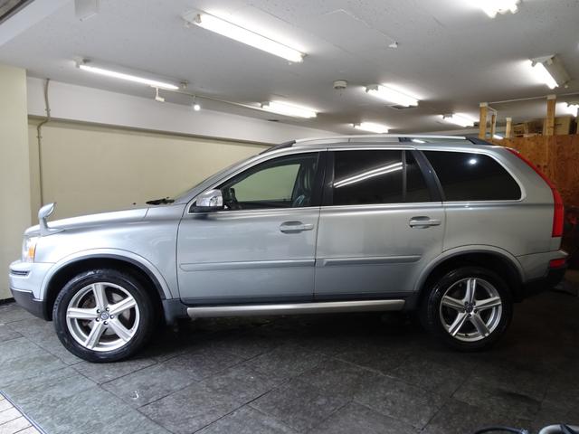 XC90 3.2 Rデザイン 後期型 記録簿 禁煙車 スペアキー 7人乗 直列6気筒3200CC アイシン製6速AT HID Rデザイン専用19インチアルミホイール(12枚目)