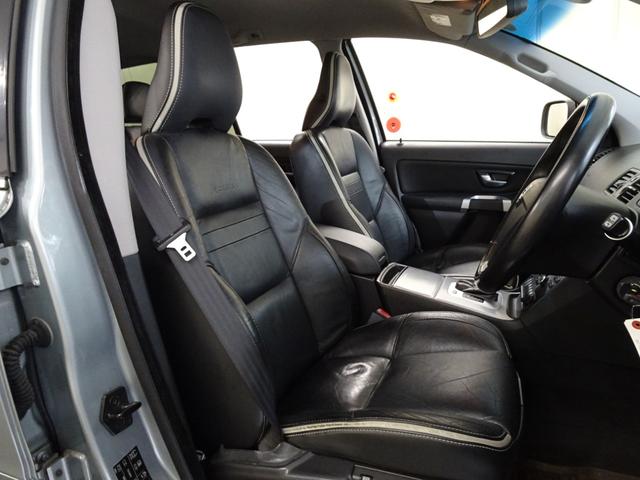 XC90 3.2 Rデザイン 後期型 記録簿 禁煙車 スペアキー 7人乗 直列6気筒3200CC アイシン製6速AT HID Rデザイン専用19インチアルミホイール(32枚目)
