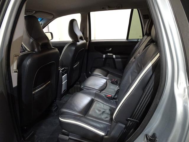 XC90 3.2 Rデザイン 後期型 記録簿 禁煙車 スペアキー 7人乗 直列6気筒3200CC アイシン製6速AT HID Rデザイン専用19インチアルミホイール(39枚目)