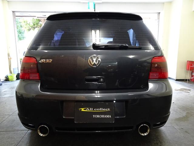 ゴルフ R32 記録簿 禁煙車 限定200台 4モーション 6速MT RAYS18インチアルミホイール einsatzマフラー 純正アルミ有 オールペイント(9枚目)