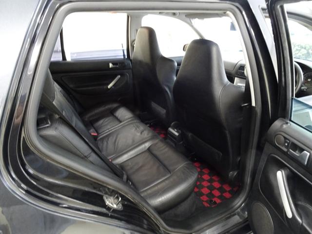 ゴルフ R32 記録簿 禁煙車 限定200台 4モーション 6速MT RAYS18インチアルミホイール einsatzマフラー 純正アルミ有 オールペイント(31枚目)