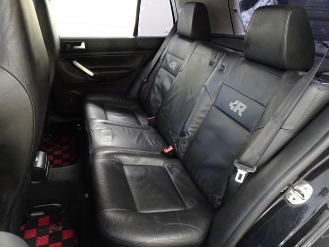 ゴルフ R32 記録簿 禁煙車 限定200台 4モーション 6速MT RAYS18インチアルミホイール einsatzマフラー 純正アルミ有 オールペイント(34枚目)