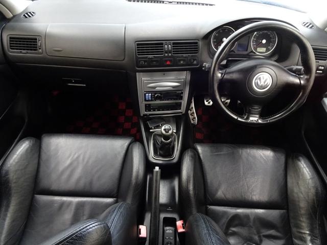 ゴルフ R32 記録簿 禁煙車 限定200台 4モーション 6速MT RAYS18インチアルミホイール einsatzマフラー 純正アルミ有 オールペイント(36枚目)