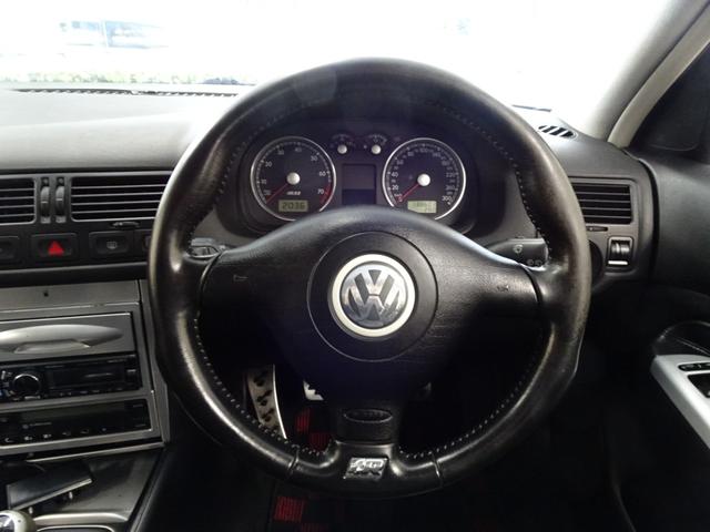 ゴルフ R32 記録簿 禁煙車 限定200台 4モーション 6速MT RAYS18インチアルミホイール einsatzマフラー 純正アルミ有 オールペイント(37枚目)