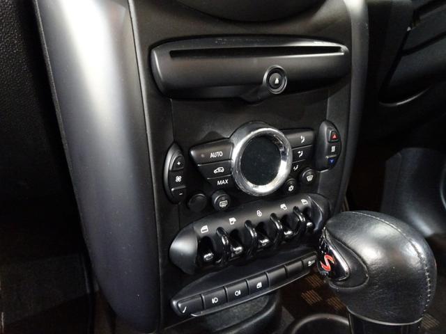 MINI クーパーS クロスオーバー 記録簿 禁煙車 スペアキー 純正アルミホイール HID ブラックモケットシート パドルシフト(20枚目)