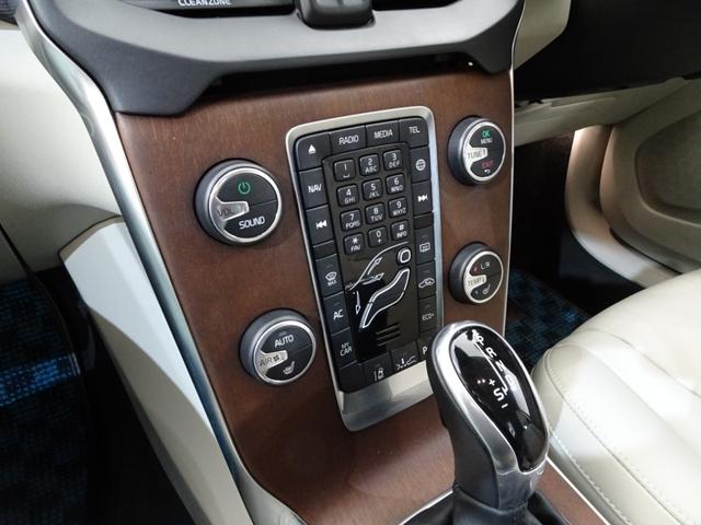 V40 D4 インスクリプション 後期型 記録簿 禁煙車 衝突軽減ブレーキ ブラインドスポット レーンキープ 直列4気筒2000CCディーゼルターボ アイシン製8速AT パノラマガラスルーフ(16枚目)