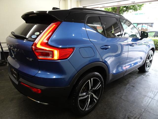 XC40 T4 AWD Rデザイン 記録簿 禁煙車 評価点4.5点 衝突軽減ブレーキ ブラインドスポット(BLIS) レーンキープ パイロットアシスト 直列4気筒2000CCターボ アイシン製8速AT カープレイ(15枚目)