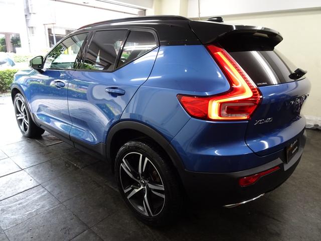 XC40 T4 AWD Rデザイン 記録簿 禁煙車 評価点4.5点 衝突軽減ブレーキ ブラインドスポット(BLIS) レーンキープ パイロットアシスト 直列4気筒2000CCターボ アイシン製8速AT カープレイ(16枚目)
