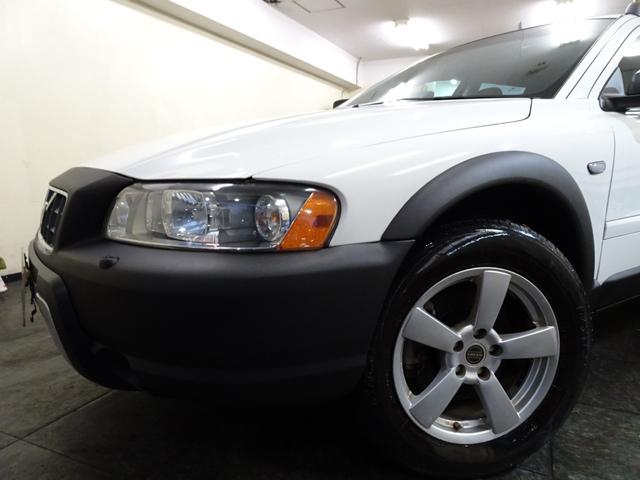 ＸＣ７０ ２．５Ｔ　記録簿　禁煙車　後期型　２００５年モデル　スペアキー　直列５気筒２５２０ＣＣターボ　アイシン製５速ＡＴ　ガラスサンルーフ　社外１８インチアルミ（6枚目）