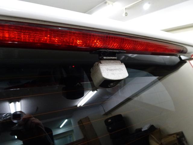 ＸＣ７０ ２．５Ｔ　記録簿　禁煙車　後期型　２００５年モデル　スペアキー　直列５気筒２５２０ＣＣターボ　アイシン製５速ＡＴ　ガラスサンルーフ　社外１８インチアルミ（25枚目）