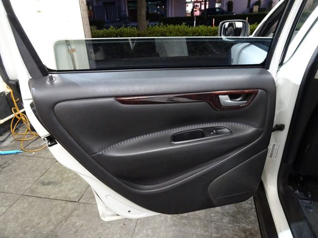 ＸＣ７０ ２．５Ｔ　記録簿　禁煙車　後期型　２００５年モデル　スペアキー　直列５気筒２５２０ＣＣターボ　アイシン製５速ＡＴ　ガラスサンルーフ　社外１８インチアルミ（31枚目）