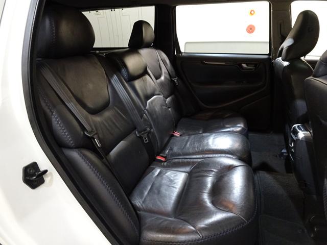 ＸＣ７０ ２．５Ｔ　記録簿　禁煙車　後期型　２００５年モデル　スペアキー　直列５気筒２５２０ＣＣターボ　アイシン製５速ＡＴ　ガラスサンルーフ　社外１８インチアルミ（34枚目）