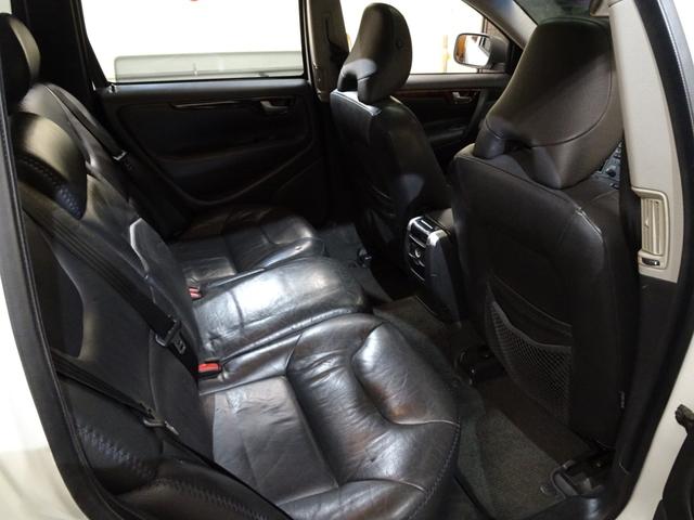 ＸＣ７０ ２．５Ｔ　記録簿　禁煙車　後期型　２００５年モデル　スペアキー　直列５気筒２５２０ＣＣターボ　アイシン製５速ＡＴ　ガラスサンルーフ　社外１８インチアルミ（35枚目）