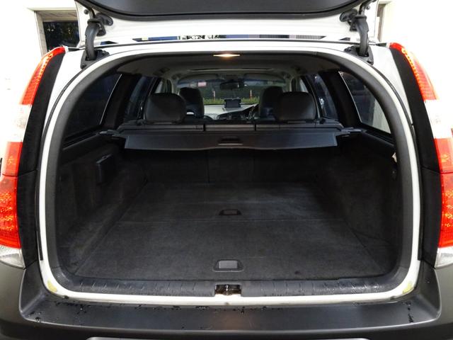 ＸＣ７０ ２．５Ｔ　記録簿　禁煙車　後期型　２００５年モデル　スペアキー　直列５気筒２５２０ＣＣターボ　アイシン製５速ＡＴ　ガラスサンルーフ　社外１８インチアルミ（42枚目）