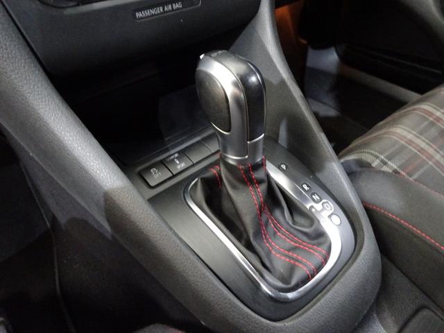 ゴルフ GTI 下取車 記録簿 禁煙車 スペアキー 7速DSG パドルシフト(25枚目)