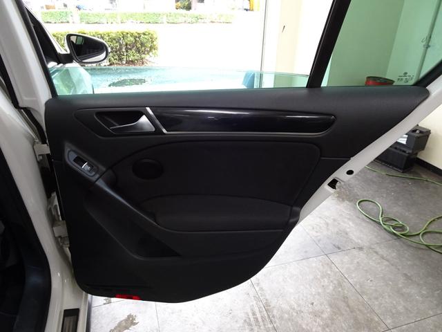 ゴルフ GTI 下取車 記録簿 禁煙車 スペアキー 7速DSG パドルシフト(28枚目)