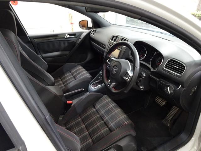 ゴルフ GTI 下取車 記録簿 禁煙車 スペアキー 7速DSG パドルシフト(31枚目)