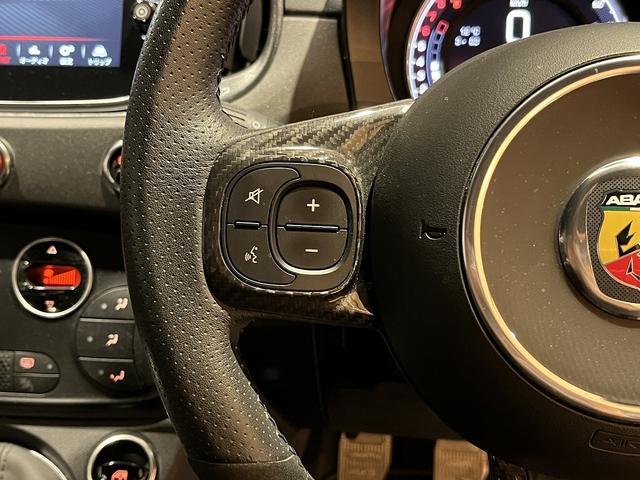 コンペティツィオーネ　アルカンターラ・コンビシート　レコードモンツッアマフラー　ｂｒｅｍｂｏキャリパー　Ｃａｒｐｌａｙ　Ｂｌｕｅｔｏｏｔｈ　前後ドライブレコーダー　リアパークセンサー　純正１７インチアルミ(31枚目)