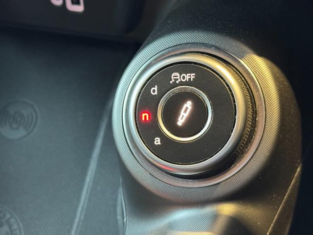 トナーレ プラグインハイブリッドＱ４　ヴェローチェ　アダプティブクルーズコントロール　衝突軽減ブレーキ　レーンキープアシスト　純正ナビ　全周囲カメラ　Ｃａｒｐｌａｙ　黒革シート　シートヒーター　クリアランスソナー　純正２０インチアルミ　弊社下取車（18枚目）