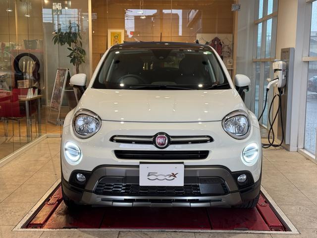 ５００Ｘ インフィニート　アダプティブクルーズコントロール　レーンキープアシスト　衝突軽減ブレーキ　電動ソフトトップ　本革シート　２ＤＩＮナビ　Ｂカメラ　フルセグ　前後ドラレコ　シートヒーター　クリアランスソナー　純正ＡＷ（3枚目）