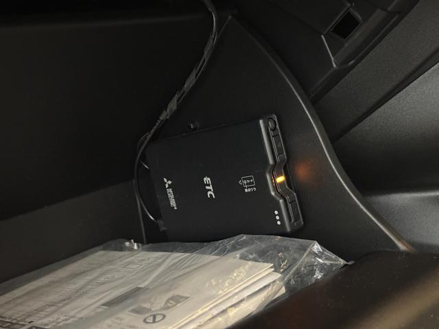 ５００Ｘ インフィニート　アダプティブクルーズコントロール　レーンキープアシスト　衝突軽減ブレーキ　電動ソフトトップ　本革シート　２ＤＩＮナビ　Ｂカメラ　フルセグ　前後ドラレコ　シートヒーター　クリアランスソナー　純正ＡＷ（14枚目）