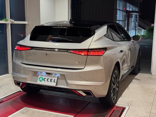 ＤＳ４ リヴォリ　ブルーＨＤｉ　弊社下取車　黒革シート　純正ナビ　全周囲カメラ　Ｃａｒｐｌａｙ　Ｂｌｕｅｔｏｏｔｈ　ＦＯＣＡＬサウンド　パワーバックドア　ＬＥＤヘッドライト　純正１９インチアルミ（5枚目）