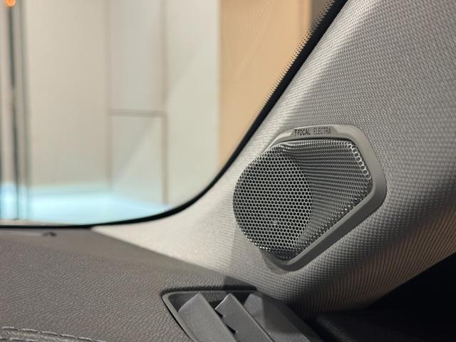 ＤＳ４ リヴォリ　ブルーＨＤｉ　弊社下取車　黒革シート　純正ナビ　全周囲カメラ　Ｃａｒｐｌａｙ　Ｂｌｕｅｔｏｏｔｈ　ＦＯＣＡＬサウンド　パワーバックドア　ＬＥＤヘッドライト　純正１９インチアルミ（13枚目）