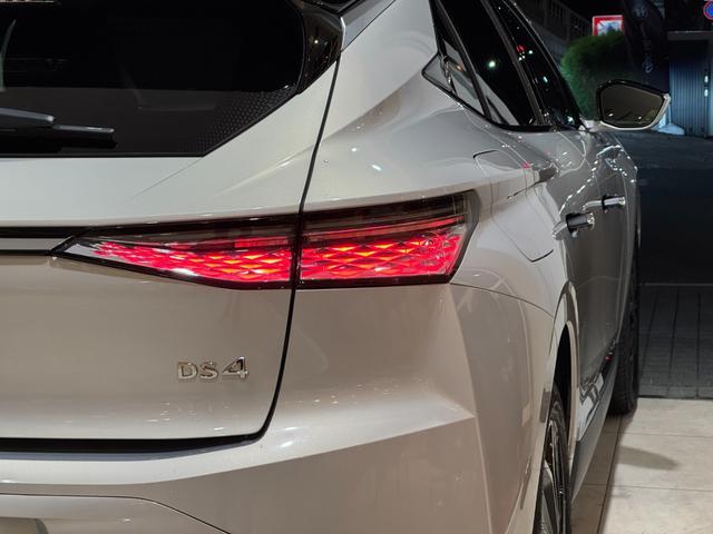 ＤＳ４ リヴォリ　ブルーＨＤｉ　弊社下取車　黒革シート　純正ナビ　全周囲カメラ　Ｃａｒｐｌａｙ　Ｂｌｕｅｔｏｏｔｈ　ＦＯＣＡＬサウンド　パワーバックドア　ＬＥＤヘッドライト　純正１９インチアルミ（24枚目）