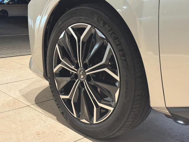 ＤＳ４ リヴォリ　ブルーＨＤｉ　弊社下取車　黒革シート　純正ナビ　全周囲カメラ　Ｃａｒｐｌａｙ　Ｂｌｕｅｔｏｏｔｈ　ＦＯＣＡＬサウンド　パワーバックドア　ＬＥＤヘッドライト　純正１９インチアルミ（25枚目）