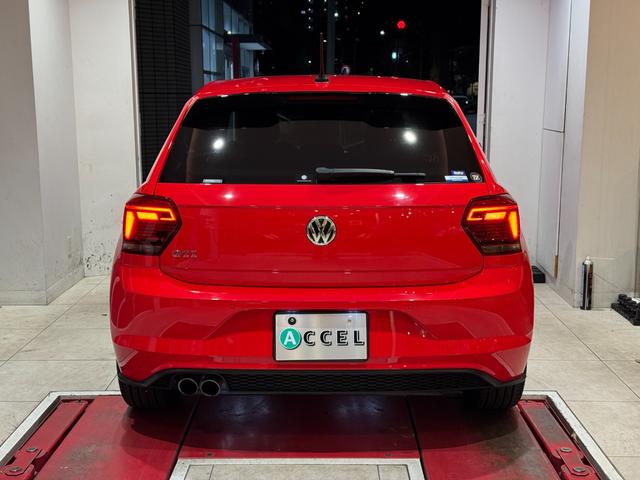 ポロGTI ベースグレード アダプティブクルーズコントロール 衝突軽減ブレーキ 純正ナビ バックカメラ 前後ドラレコ ETC Carplay Bluetooth 前後センサー 純正17インチアルミ(21枚目)