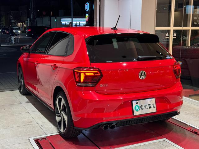 ポロGTI ベースグレード アダプティブクルーズコントロール 衝突軽減ブレーキ 純正ナビ バックカメラ 前後ドラレコ ETC Carplay Bluetooth 前後センサー 純正17インチアルミ(22枚目)