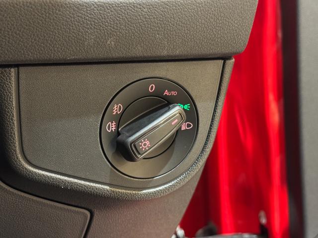 ポロGTI ベースグレード アダプティブクルーズコントロール 衝突軽減ブレーキ 純正ナビ バックカメラ 前後ドラレコ ETC Carplay Bluetooth 前後センサー 純正17インチアルミ(34枚目)