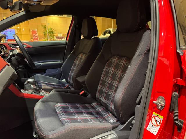 ポロGTI ベースグレード アダプティブクルーズコントロール 衝突軽減ブレーキ 純正ナビ バックカメラ 前後ドラレコ ETC Carplay Bluetooth 前後センサー 純正17インチアルミ(37枚目)