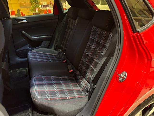 ポロGTI ベースグレード アダプティブクルーズコントロール 衝突軽減ブレーキ 純正ナビ バックカメラ 前後ドラレコ ETC Carplay Bluetooth 前後センサー 純正17インチアルミ(39枚目)