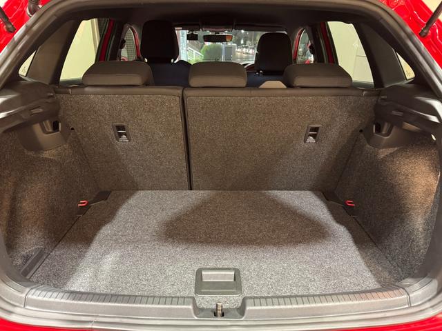 ポロGTI ベースグレード アダプティブクルーズコントロール 衝突軽減ブレーキ 純正ナビ バックカメラ 前後ドラレコ ETC Carplay Bluetooth 前後センサー 純正17インチアルミ(40枚目)