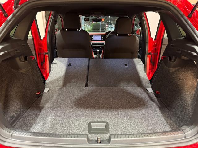 ポロGTI ベースグレード アダプティブクルーズコントロール 衝突軽減ブレーキ 純正ナビ バックカメラ 前後ドラレコ ETC Carplay Bluetooth 前後センサー 純正17インチアルミ(42枚目)