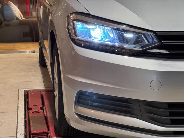 ゴルフトゥーラン TDI コンフォートライン(4枚目)