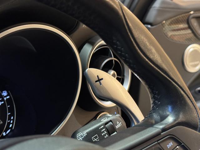 ステルヴィオ クアドリフォリオ アダプティブクルーズコントロール レーンキープアシスト 衝突軽軽減ブレーキ Carplay バックカメラ 前後ドラレコ ETC HID 純正20インチアルミ ワンオーナー(35枚目)