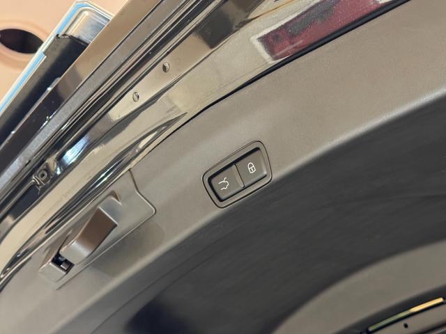 ステルヴィオ クアドリフォリオ アダプティブクルーズコントロール レーンキープアシスト 衝突軽軽減ブレーキ Carplay バックカメラ 前後ドラレコ ETC HID 純正20インチアルミ ワンオーナー(45枚目)