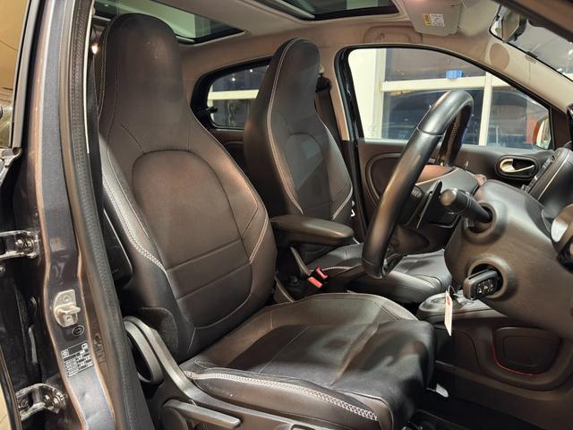 スマートフォーフォー ＢＲＡＢＵＳ　エクスクルーシブ（35枚目）