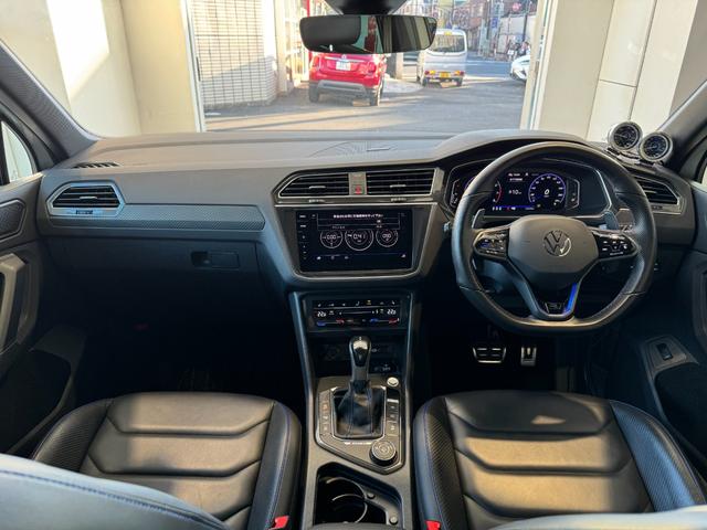 ティグアン Ｒ　ＡＣＣ　本革シート　純正ナビ　全周囲カメラ　ＥＴＣ　Ｃａｒｐｌａｙ　シートヒーター　リアパークセンサー　デジタルメータークラスター　ＬＥＤヘッドライト　純正２１インチナビ（6枚目）