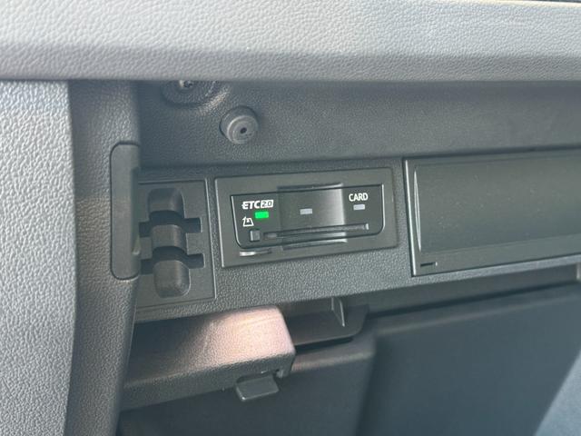 ティグアン Ｒ　ＡＣＣ　本革シート　純正ナビ　全周囲カメラ　ＥＴＣ　Ｃａｒｐｌａｙ　シートヒーター　リアパークセンサー　デジタルメータークラスター　ＬＥＤヘッドライト　純正２１インチナビ（11枚目）