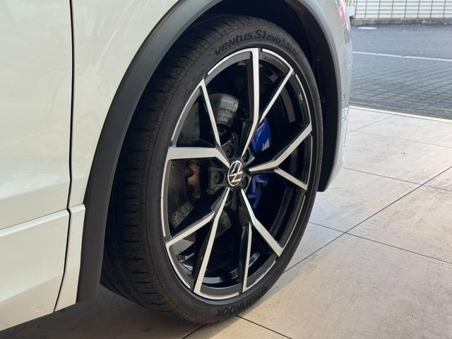 ティグアン Ｒ　ＡＣＣ　本革シート　純正ナビ　全周囲カメラ　ＥＴＣ　Ｃａｒｐｌａｙ　シートヒーター　リアパークセンサー　デジタルメータークラスター　ＬＥＤヘッドライト　純正２１インチナビ（24枚目）