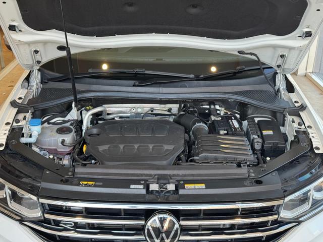 ティグアン Ｒ　ＡＣＣ　本革シート　純正ナビ　全周囲カメラ　ＥＴＣ　Ｃａｒｐｌａｙ　シートヒーター　リアパークセンサー　デジタルメータークラスター　ＬＥＤヘッドライト　純正２１インチナビ（25枚目）