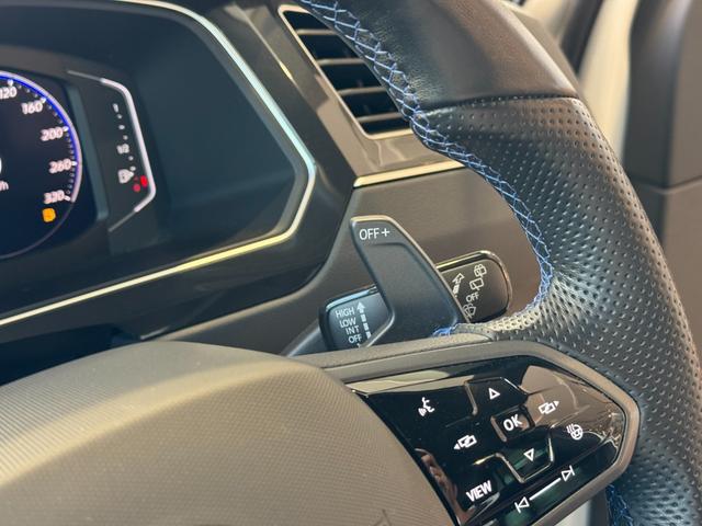 ティグアン Ｒ　ＡＣＣ　本革シート　純正ナビ　全周囲カメラ　ＥＴＣ　Ｃａｒｐｌａｙ　シートヒーター　リアパークセンサー　デジタルメータークラスター　ＬＥＤヘッドライト　純正２１インチナビ（30枚目）