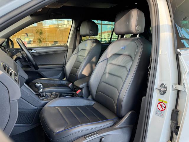 ティグアン Ｒ　ＡＣＣ　本革シート　純正ナビ　全周囲カメラ　ＥＴＣ　Ｃａｒｐｌａｙ　シートヒーター　リアパークセンサー　デジタルメータークラスター　ＬＥＤヘッドライト　純正２１インチナビ（35枚目）