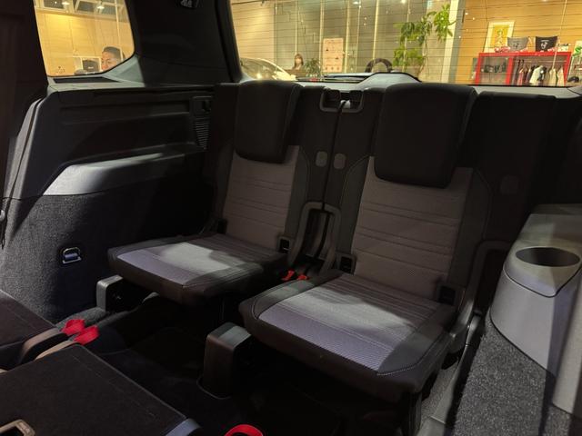 ゴルフトゥーラン ＴＳＩ　Ｒライン　ＡＣＣ　レーンキープアシスト　衝突軽減ブレーキ　純正ナビ　バックカメラ　Ｂｌｕｅｔｏｏｔｈ　ＥＴＣ　ＬＥＤヘッドライト　純正１７インチアルミ（37枚目）